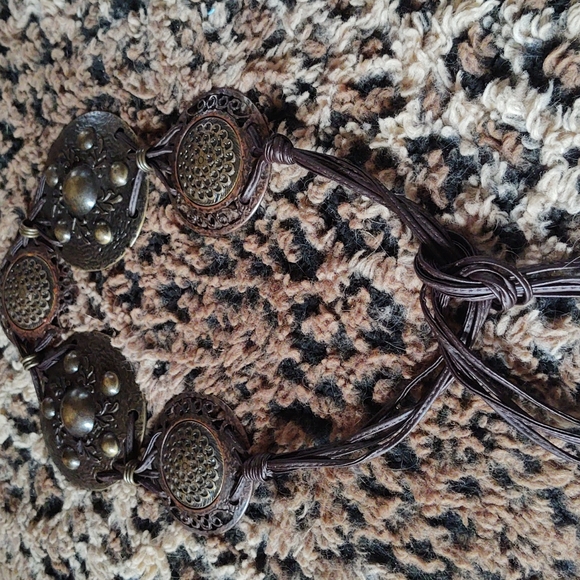Leather tie belt with 5 large bronze medallions main image 6